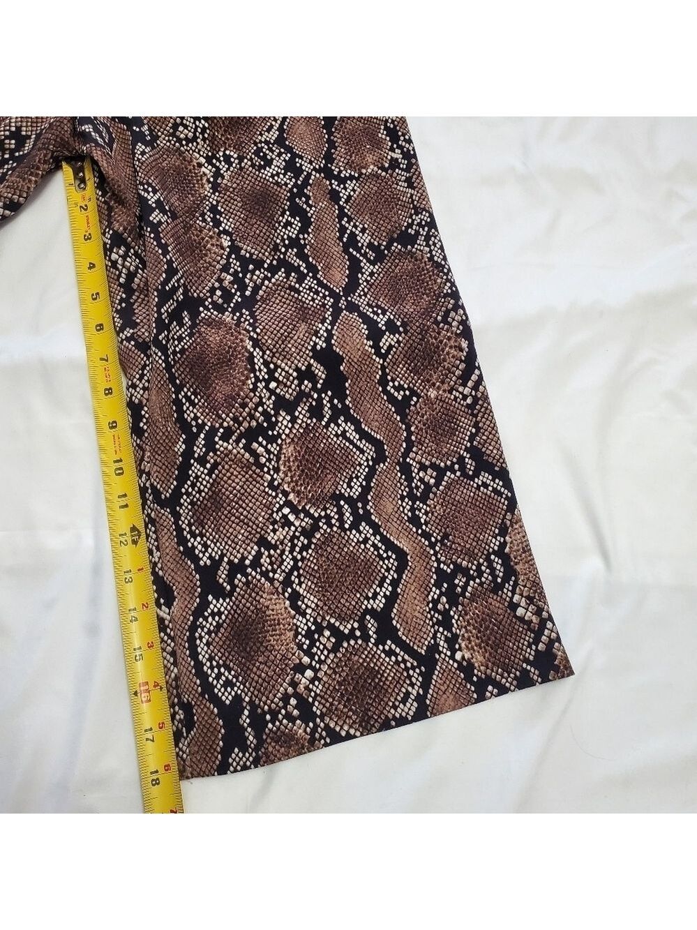 Size 6 ●.Aritzia Babaton Strapless Ruffle Snake Print Jumpsuit Romper - Picture 7 of 14